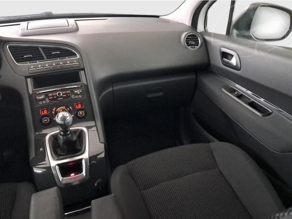 2014 Peugeot 5008 - 15