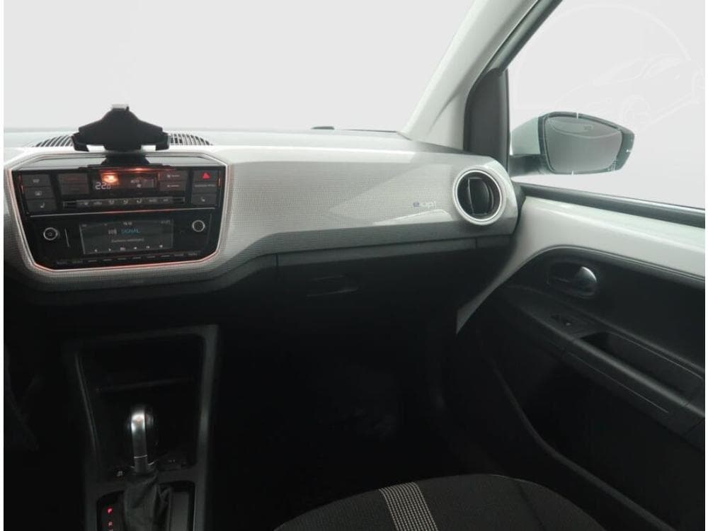 2017 Volkswagen UP! - 8