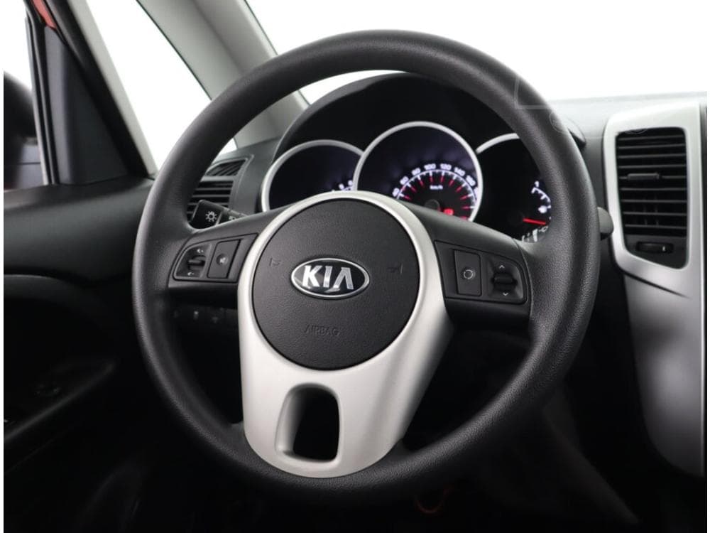 2014 Kia VENGA - 12