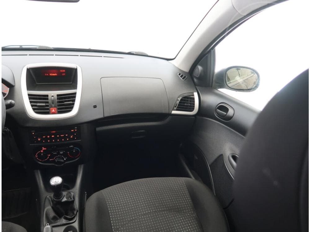 2010 Peugeot 206 - 15