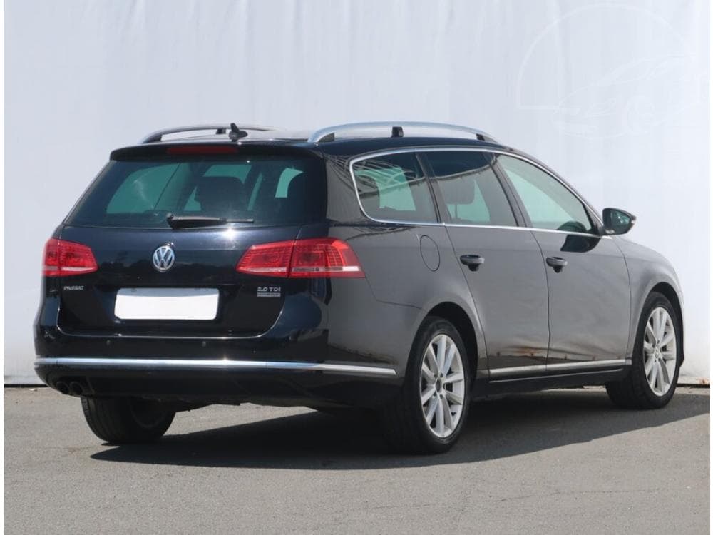 2012 Volkswagen PASSAT - 9
