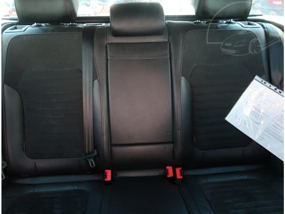 2012 Volkswagen PASSAT - 19