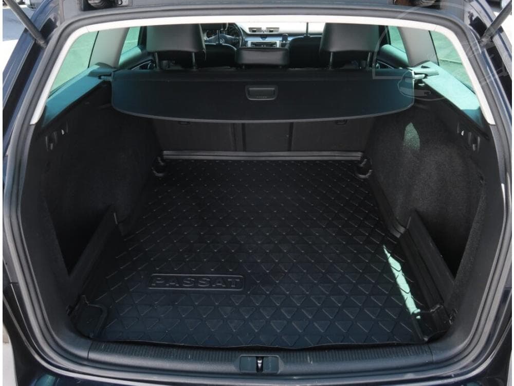 2012 Volkswagen PASSAT - 27