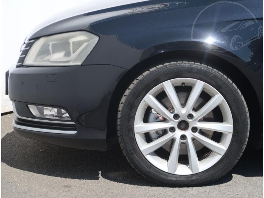 2012 Volkswagen PASSAT - 29