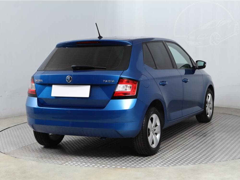 2015 Škoda FABIA - 9