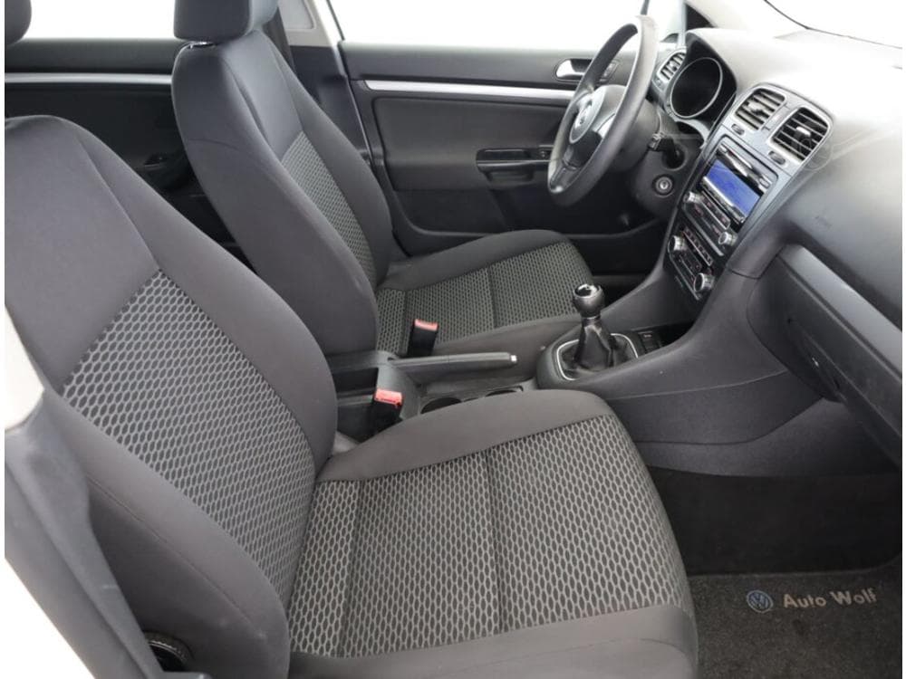 2010 Volkswagen GOLF - 7