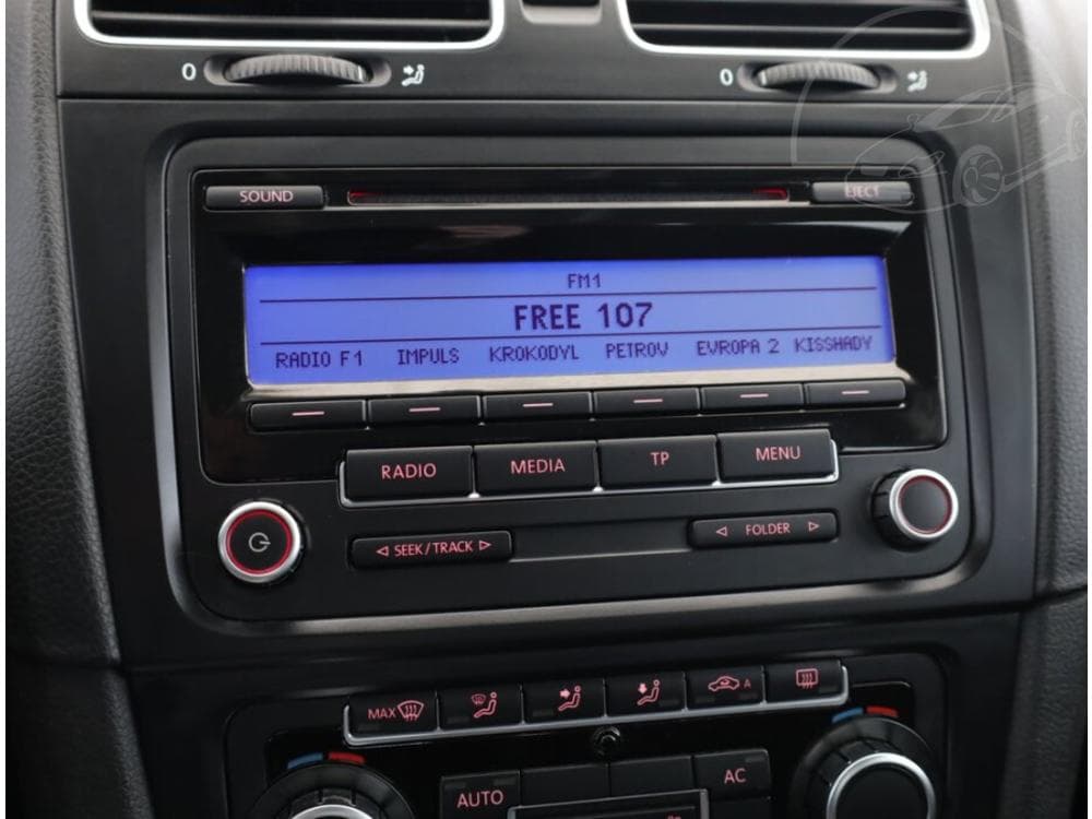 2010 Volkswagen GOLF - 12
