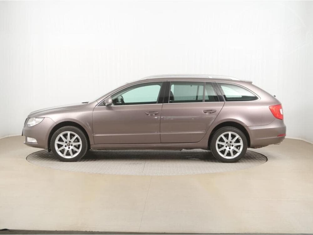 2010 Škoda SUPERB - 5