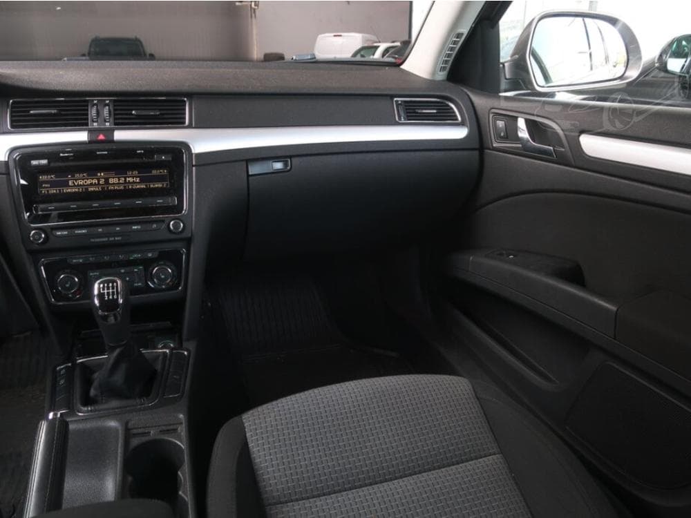 2010 Škoda SUPERB - 15