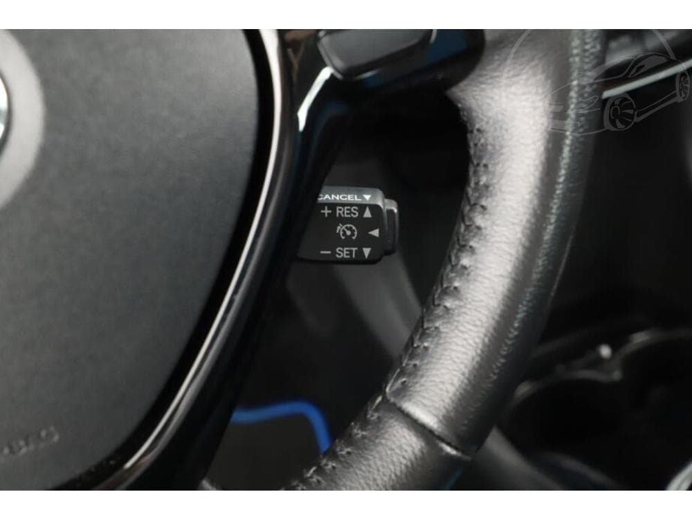 2015 Toyota AYGO - 25
