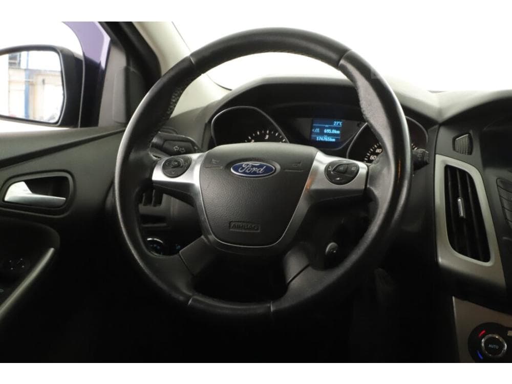 2013 Ford FOCUS - 11