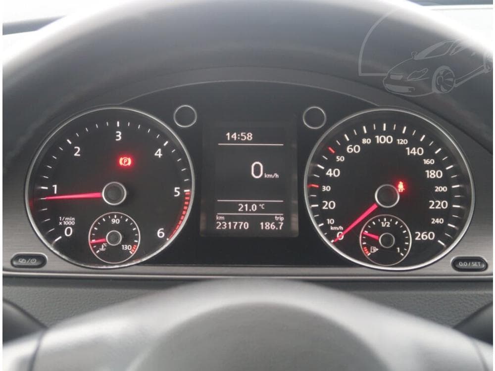 2013 Volkswagen PASSAT - 17