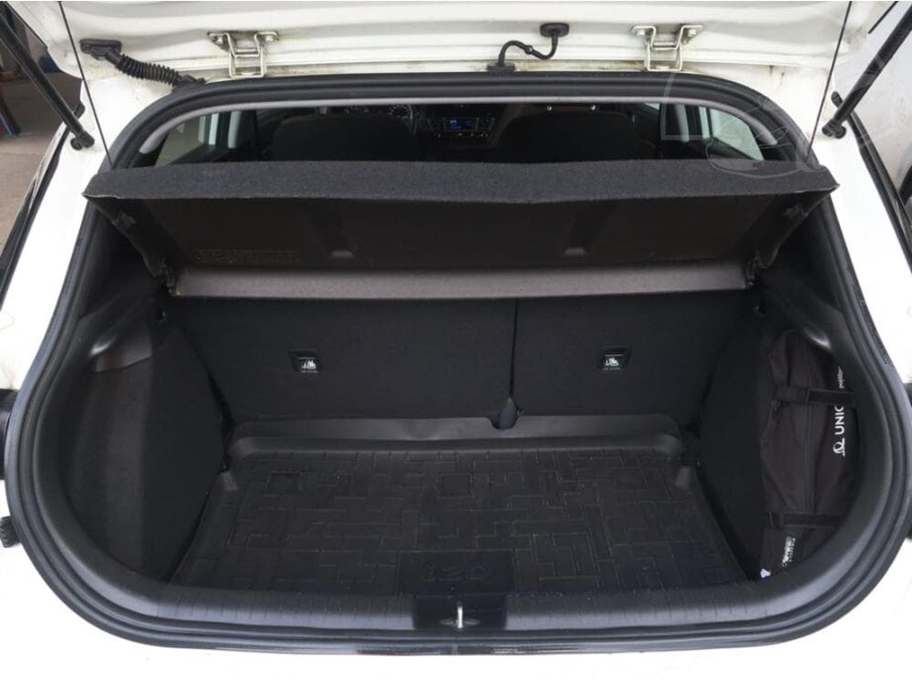 2016 Hyundai i20 - 21
