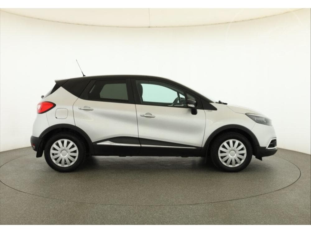 2015 Renault CAPTUR - 11