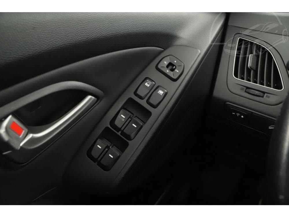 2011 Hyundai ix35 - 11