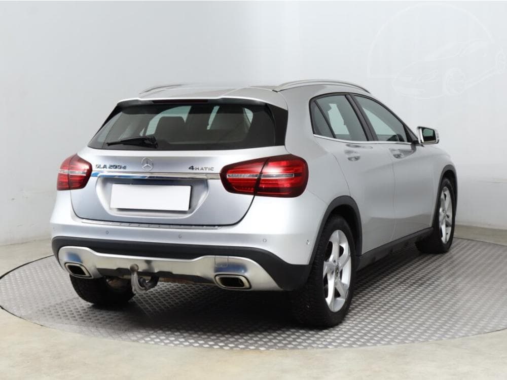 2018 Mercedes-Benz GLA - 5