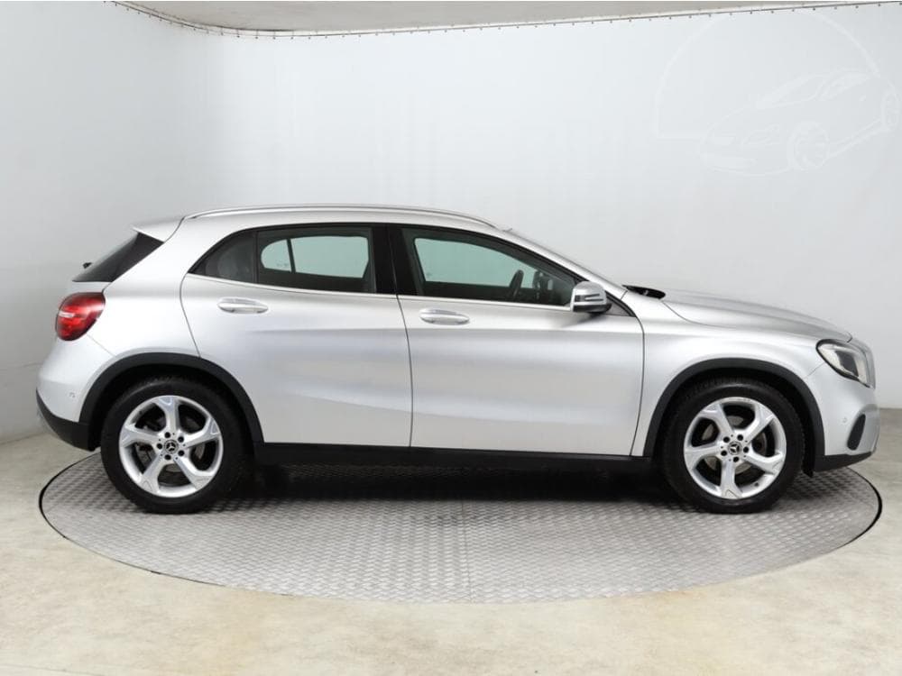 2018 Mercedes-Benz GLA - 6