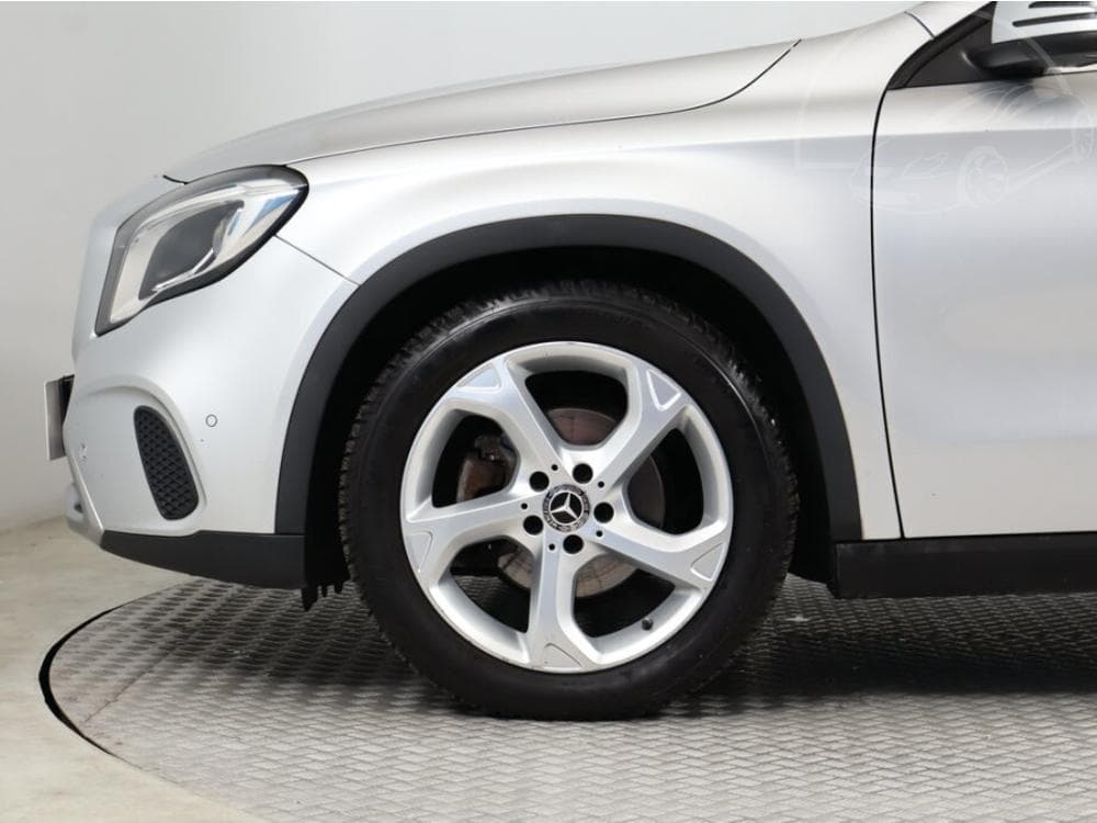 2018 Mercedes-Benz GLA - 13