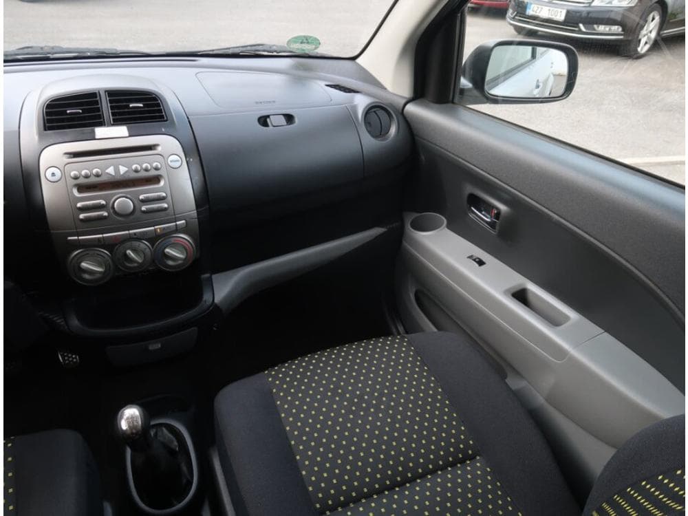 2008 Daihatsu SIRION - 8