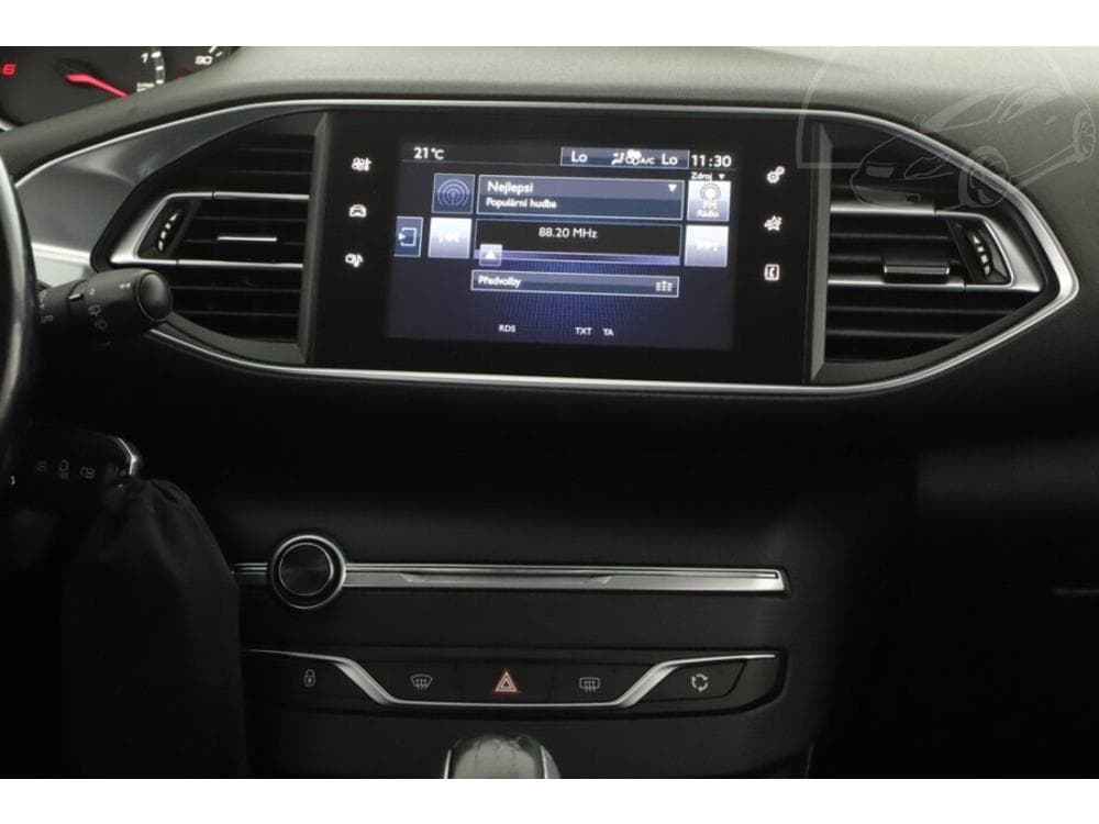 2017 Peugeot 308 - 9