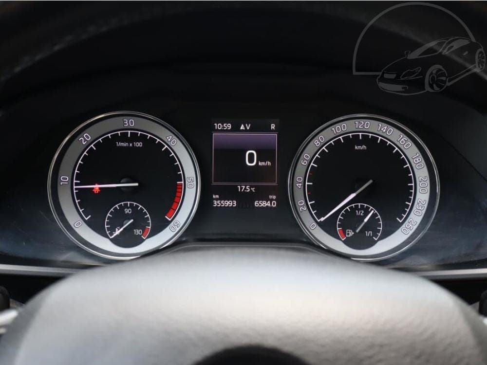 2016 Škoda SUPERB - 9