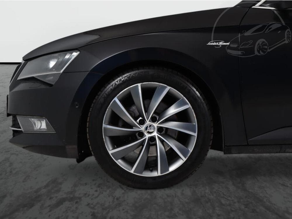 2016 Škoda SUPERB - 13