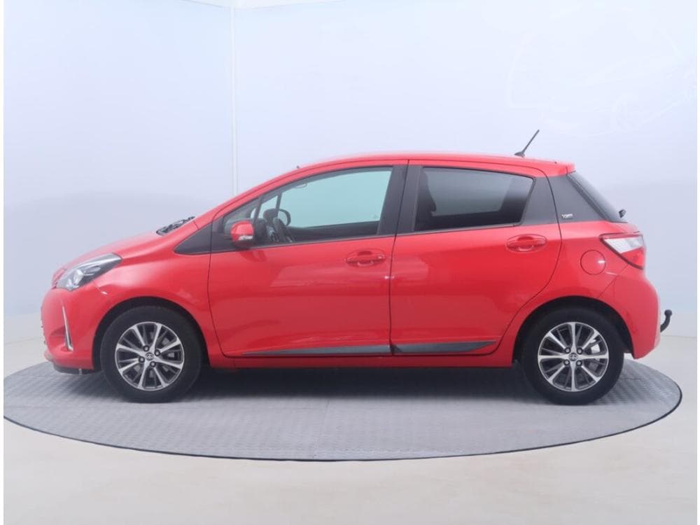 2019 Toyota YARIS - 3