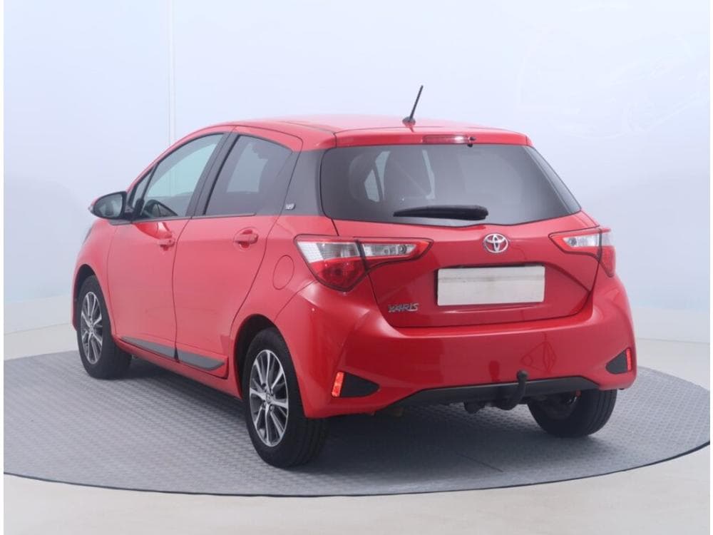 2019 Toyota YARIS - 4
