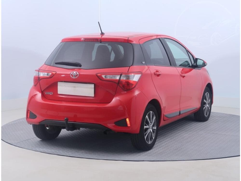 2019 Toyota YARIS - 5