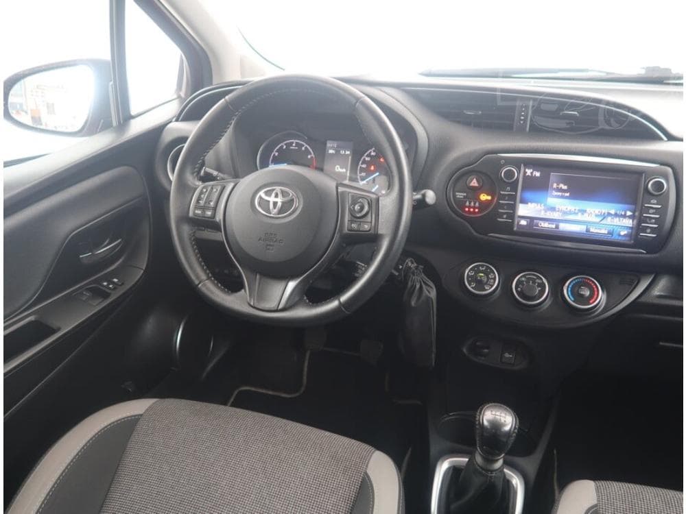 2019 Toyota YARIS - 7