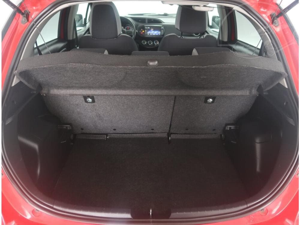 2019 Toyota YARIS - 13