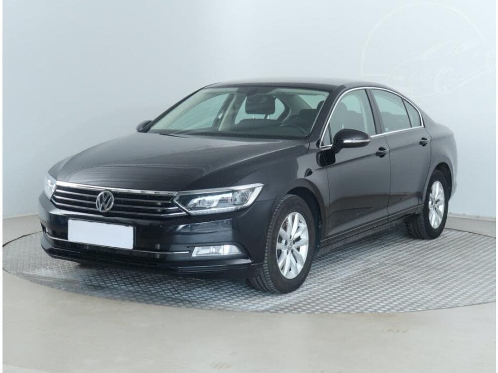 2016 Volkswagen PASSAT - 2