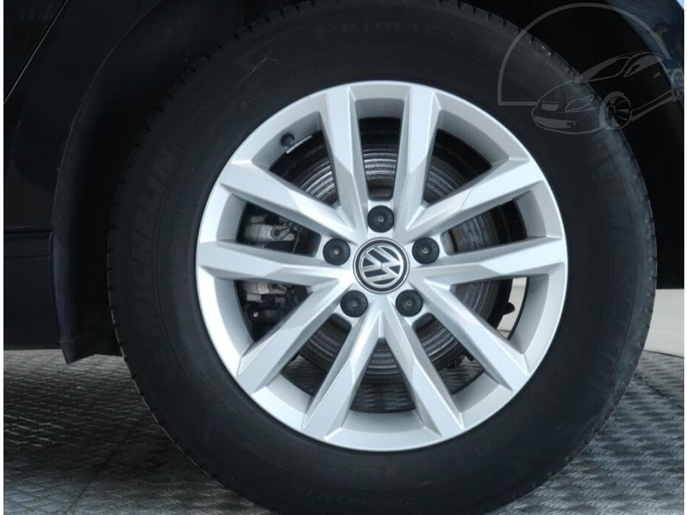 2016 Volkswagen PASSAT - 14
