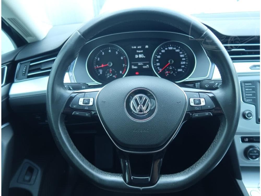 2016 Volkswagen PASSAT - 15