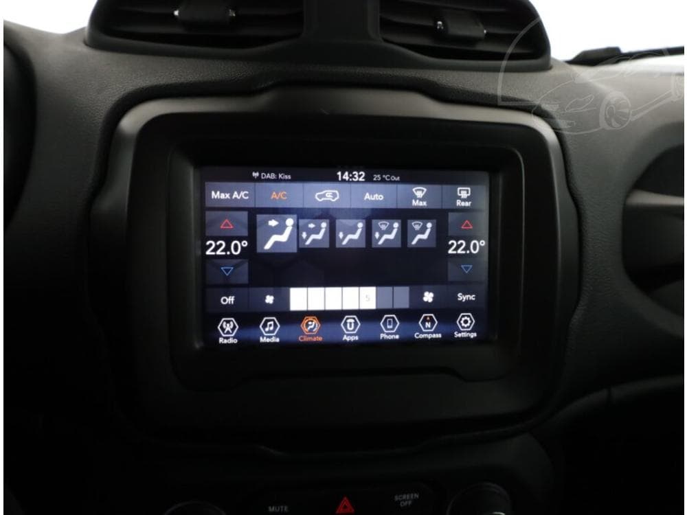 2020 Jeep RENEGADE - 12
