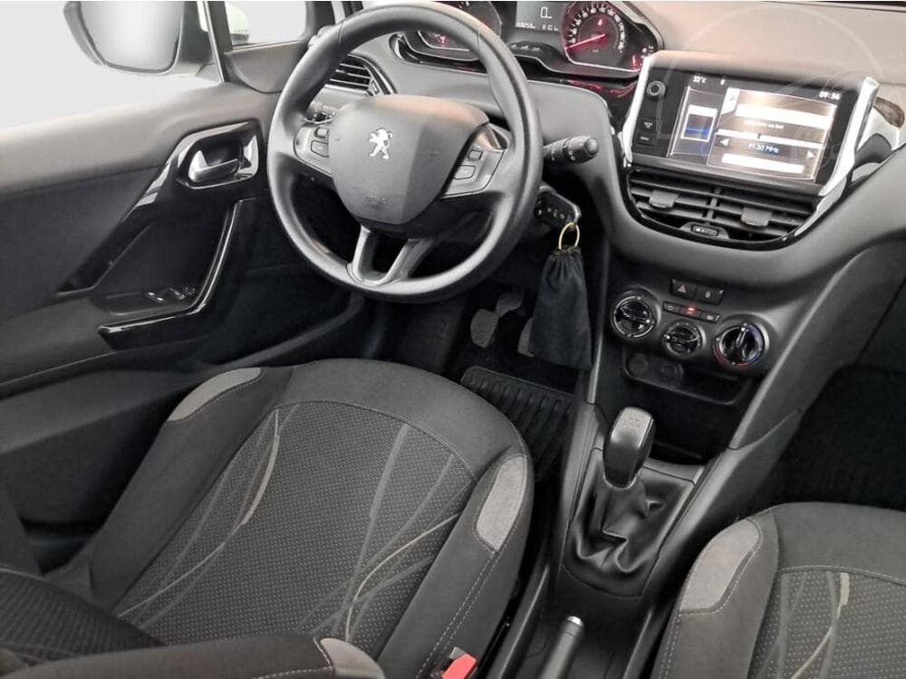 2014 Peugeot 208 - 7