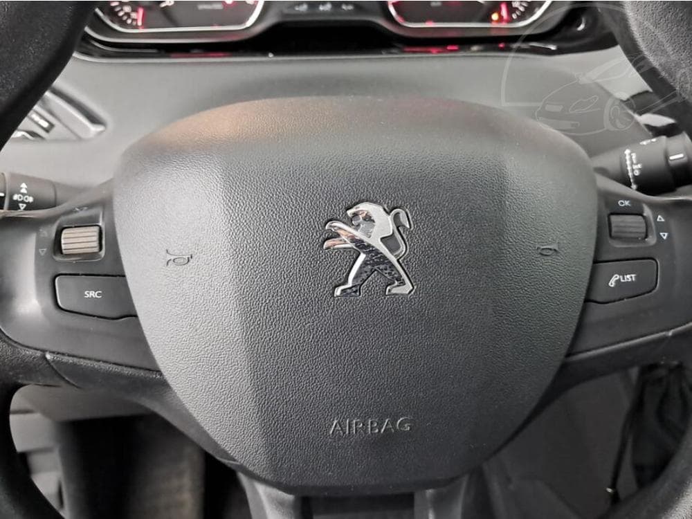 2014 Peugeot 208 - 15