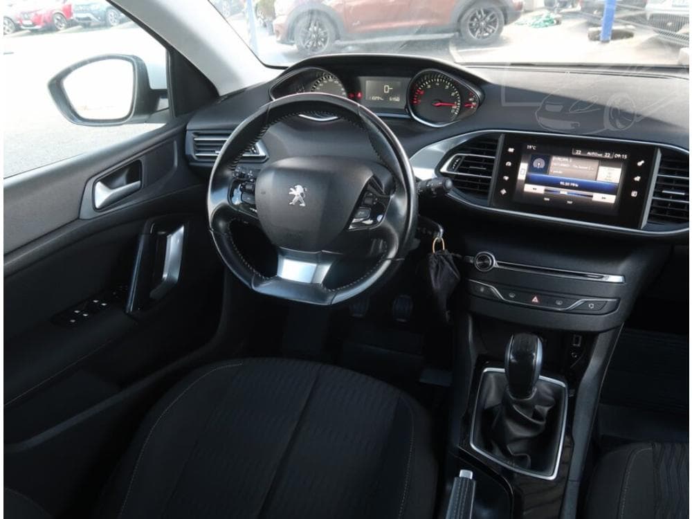 2017 Peugeot 308 - 7