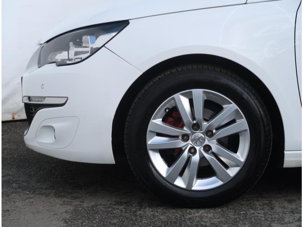 2017 Peugeot 308 - 15