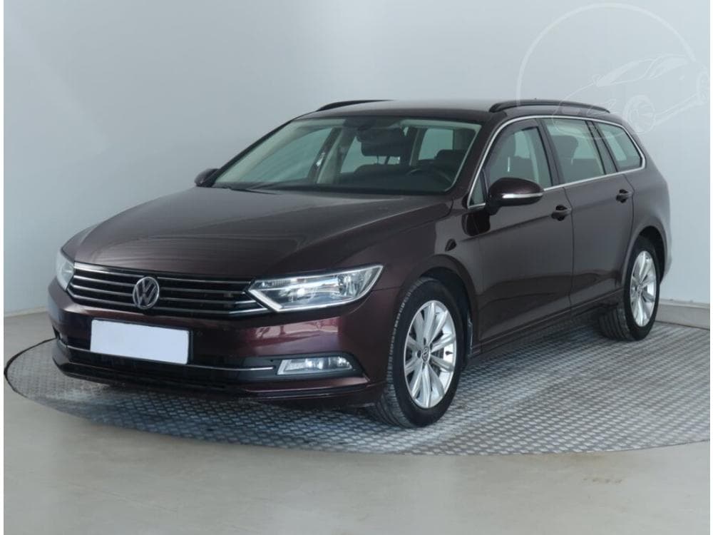 2018 Volkswagen PASSAT - 2