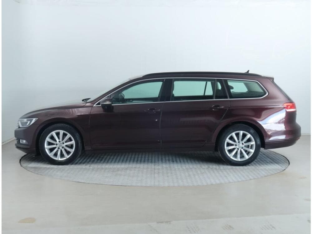 2018 Volkswagen PASSAT - 3