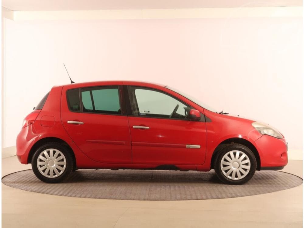 2010 Renault CLIO - 6