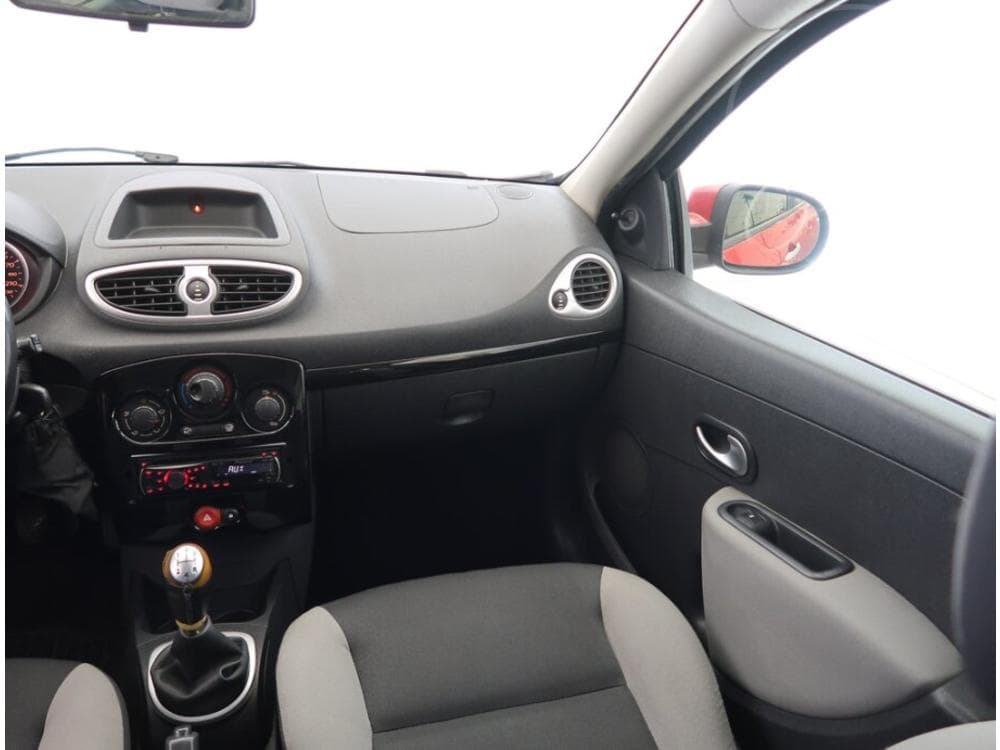 2010 Renault CLIO - 8