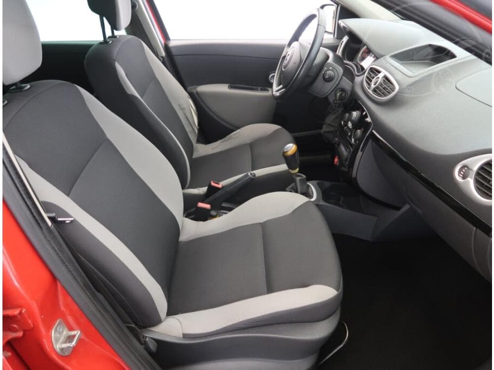 2010 Renault CLIO - 9