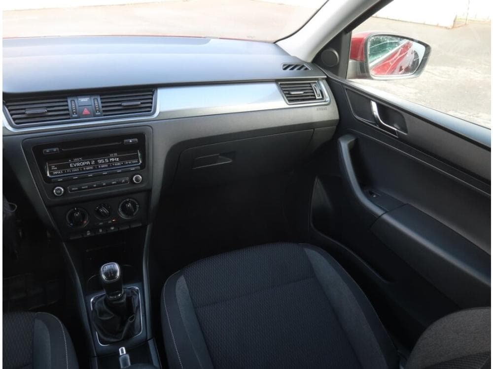 2014 Škoda RAPID - 8