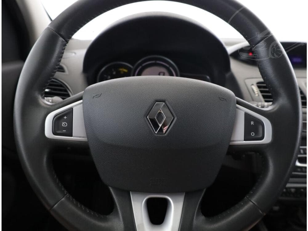 2011 Renault MEGANE - 8