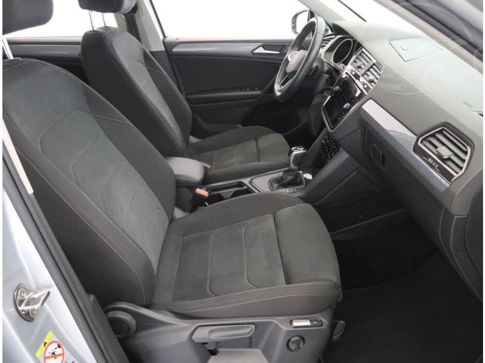 2021 Volkswagen TIGUAN - 9