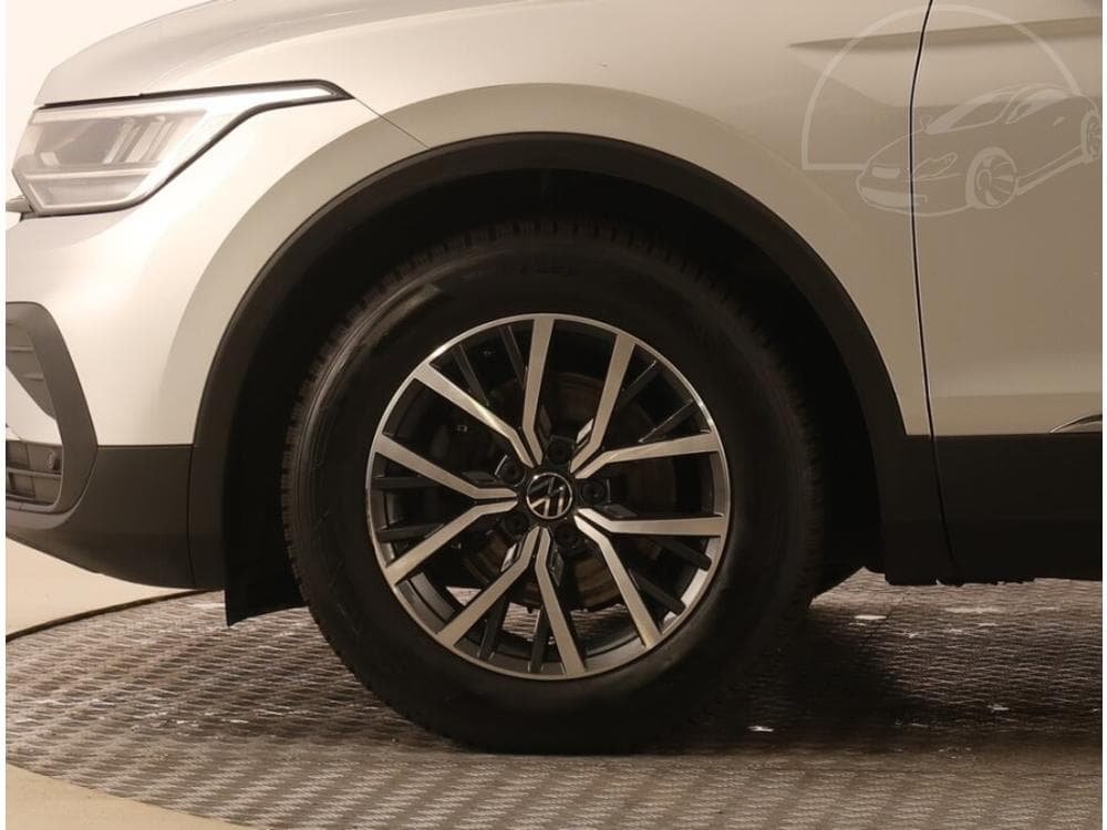 2021 Volkswagen TIGUAN - 15