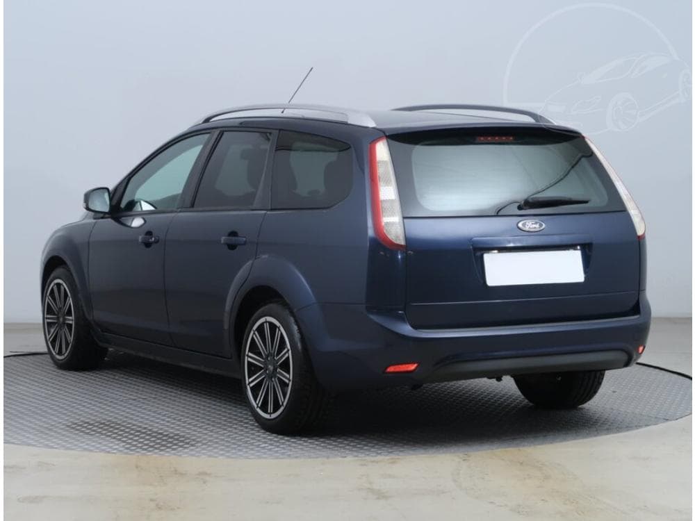 2010 Ford FOCUS - 4