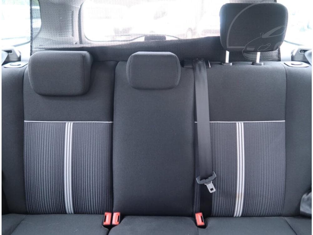 2010 Ford FOCUS - 10